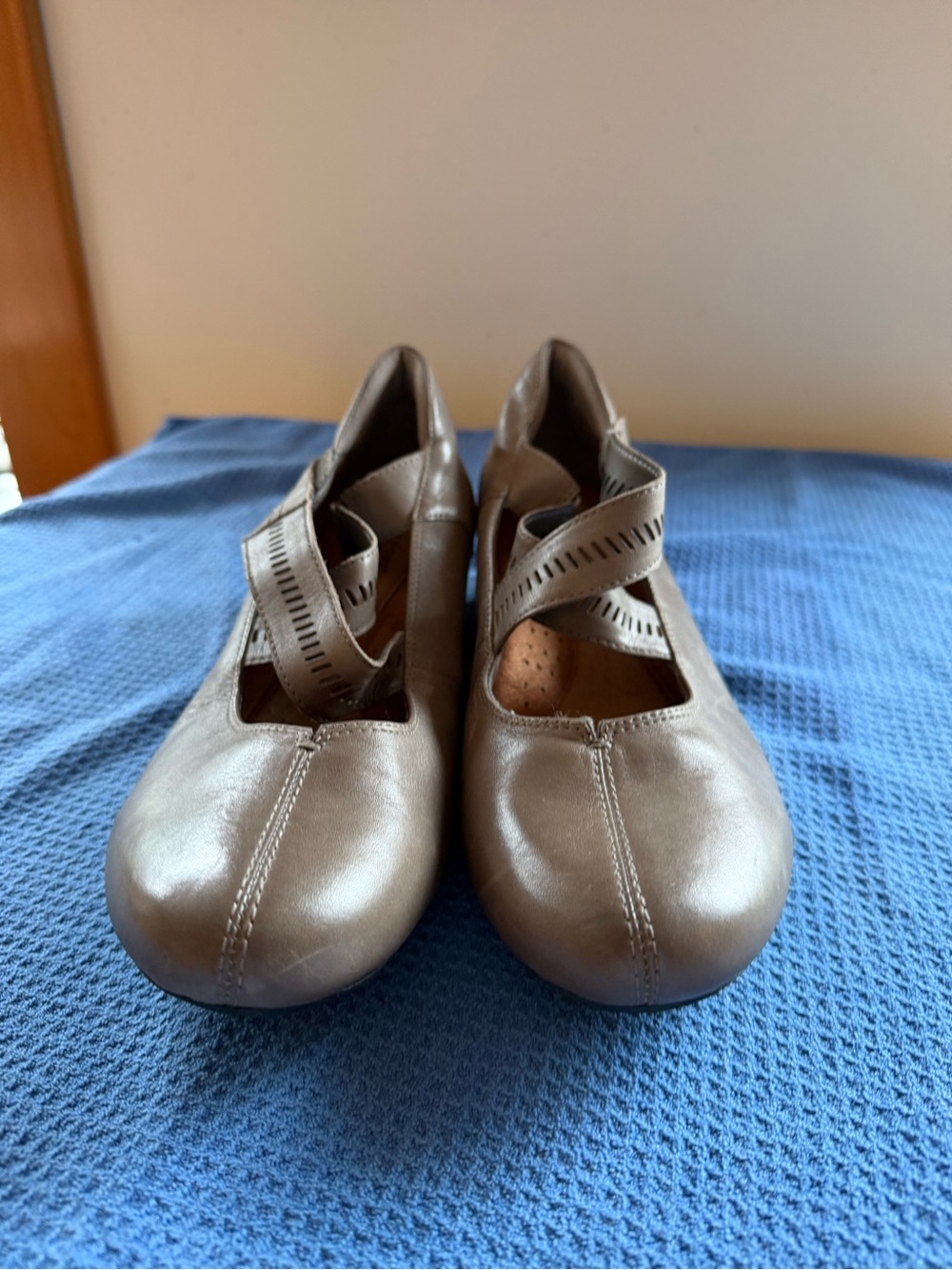 Rockport Metallic Brown Mary Jane Flats with Cross Strap